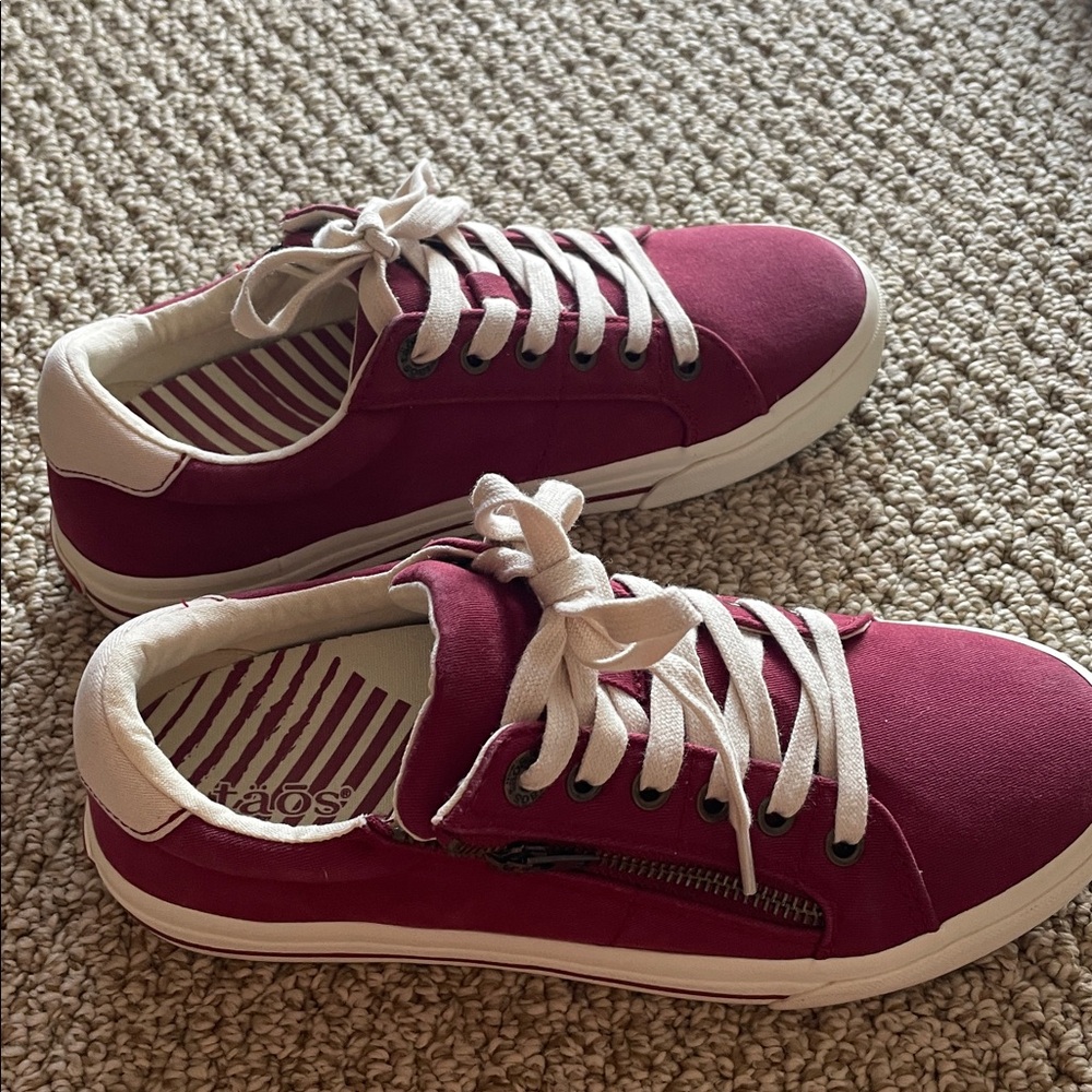 Taos Footwear Burgundy and Cream Women's Sneakers